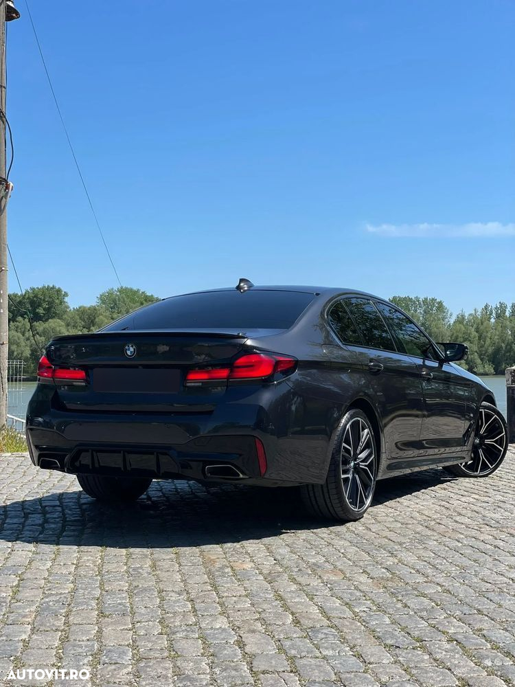 BMW Seria 5 530d xDrive AT MHEV - 8