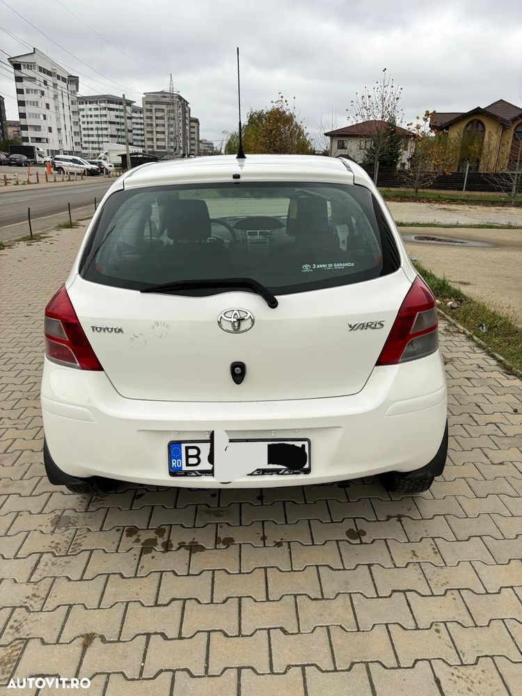 Toyota Yaris 1.4 D-4D Terra - 3