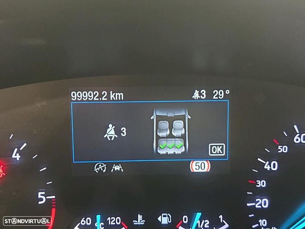 Ford Focus 1.5 TDCi EcoBlue Business - 6