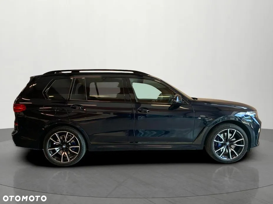 BMW X7 - 7