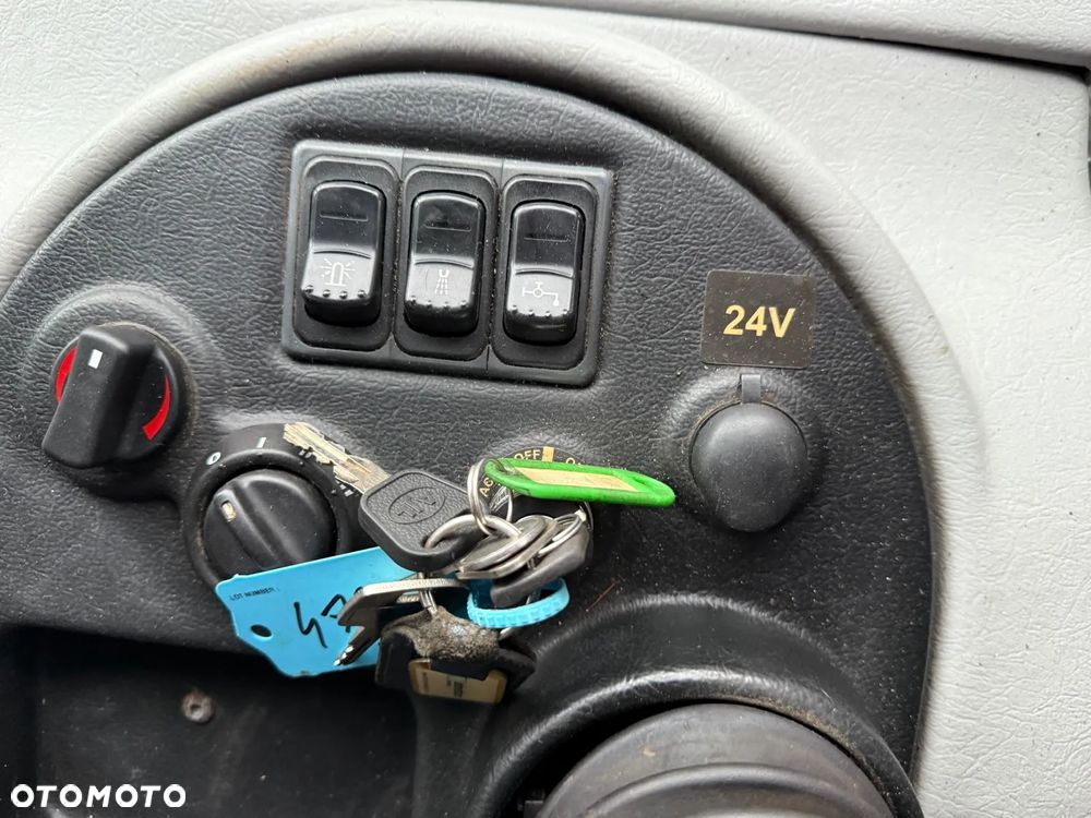 Johnston 158B 101T - 12