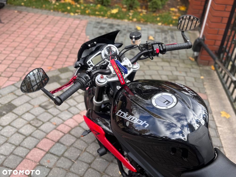 Triumph Street Triple - 15