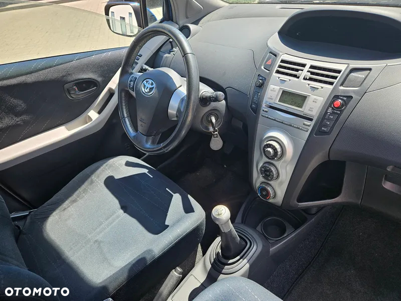 Toyota Yaris 1.0 Luna A/C - 19