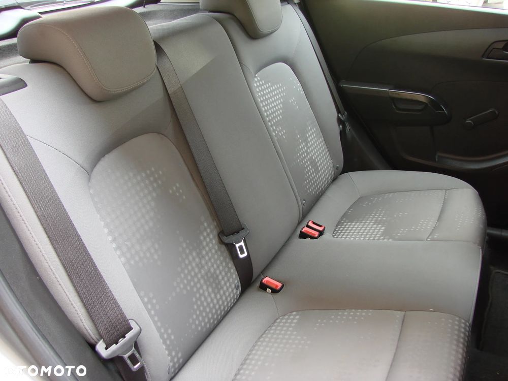 Chevrolet Aveo - 13