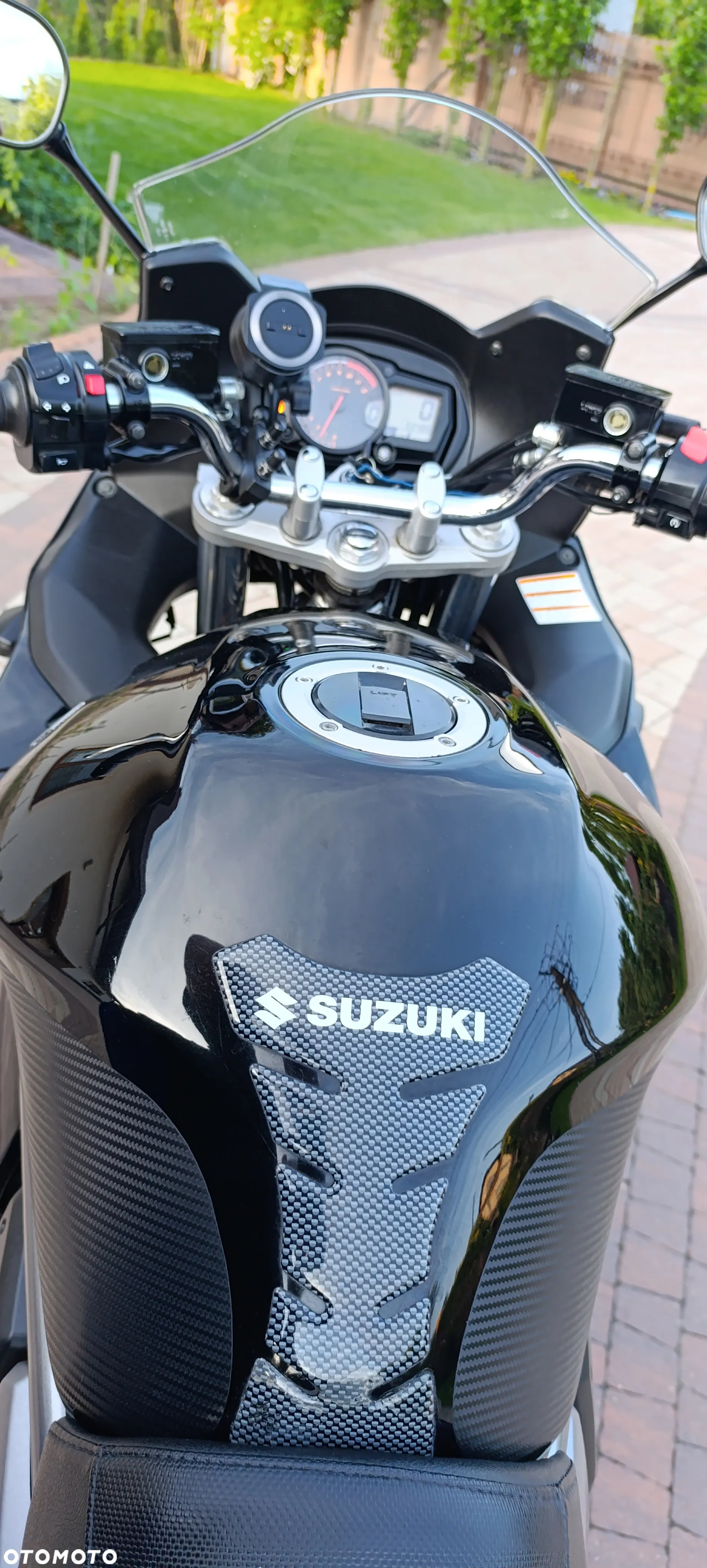 Suzuki GSX - 11
