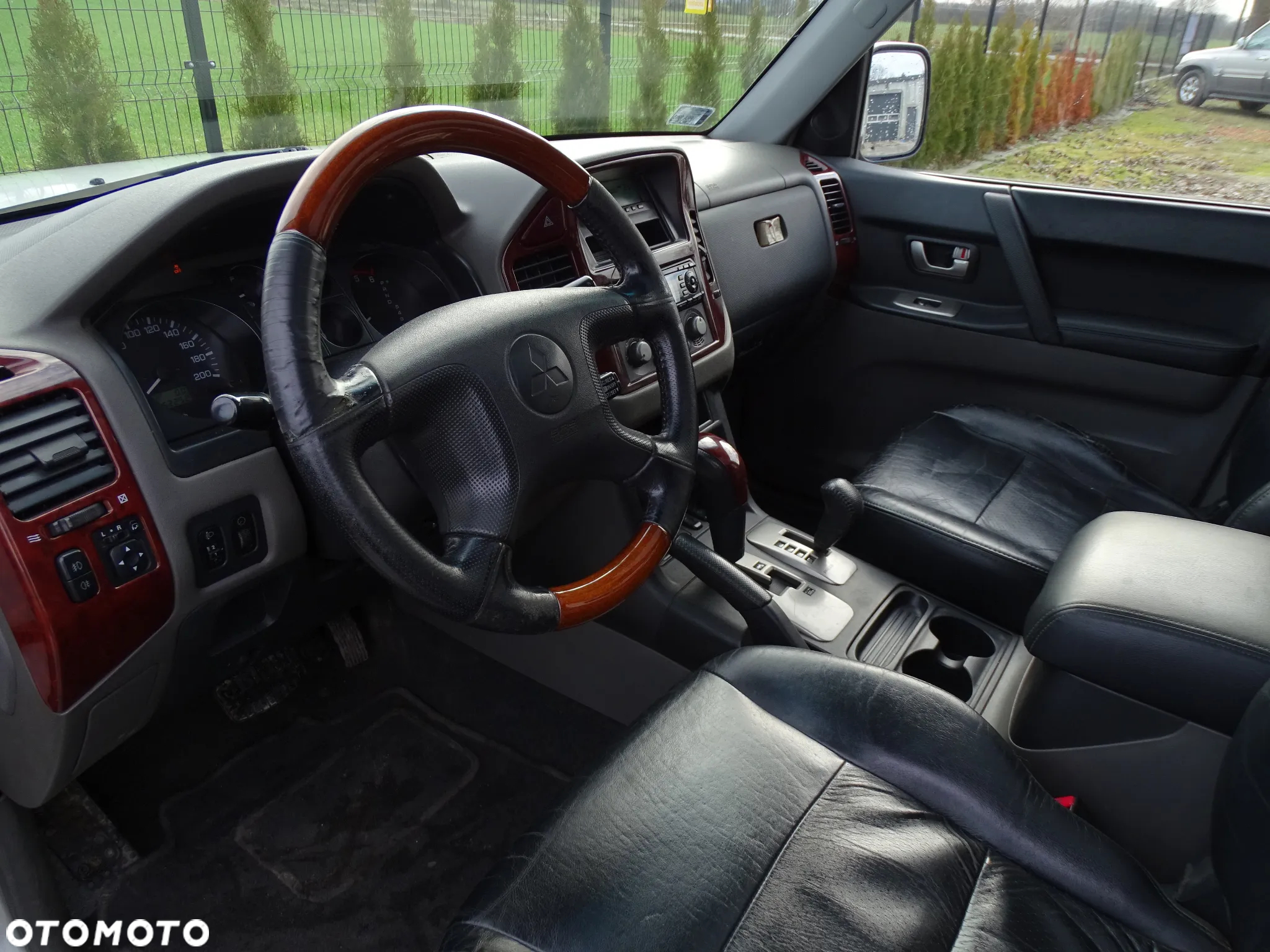 Mitsubishi Pajero 3.2 DID 7os - 11