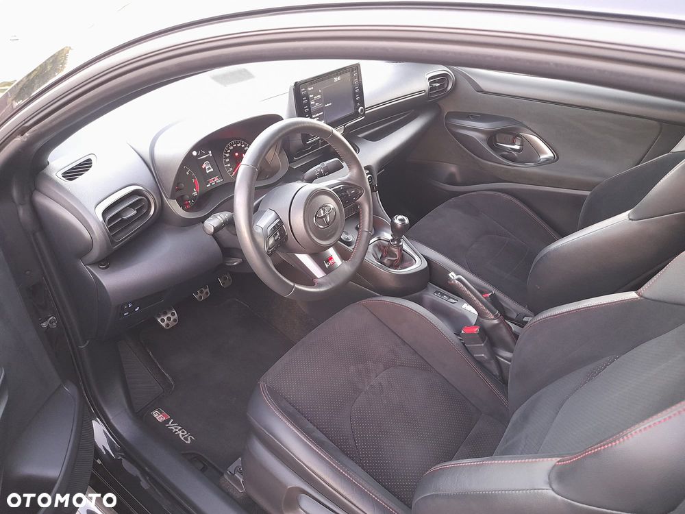Toyota GR Yaris 1.6 Dynamic - 12