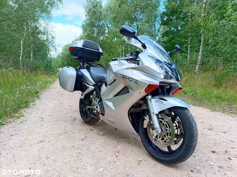 Honda VFR - 1