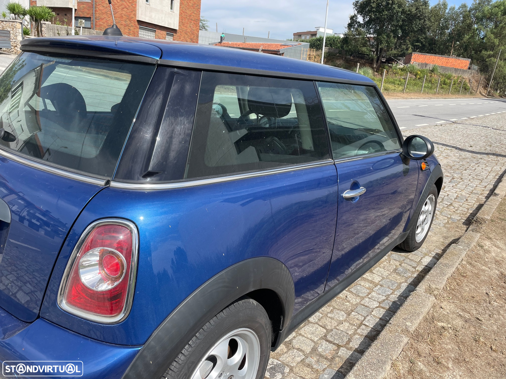 MINI 3 Portas One D - 10