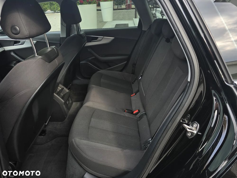 Audi A4 Avant 2.0 TFSI ultra design - 14
