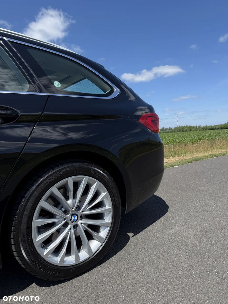 BMW Seria 5 520d xDrive Luxury Line - 10