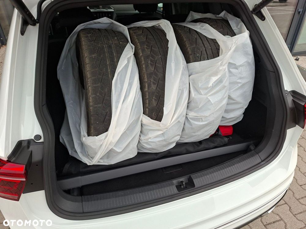 Volkswagen Tiguan Allspace - 14