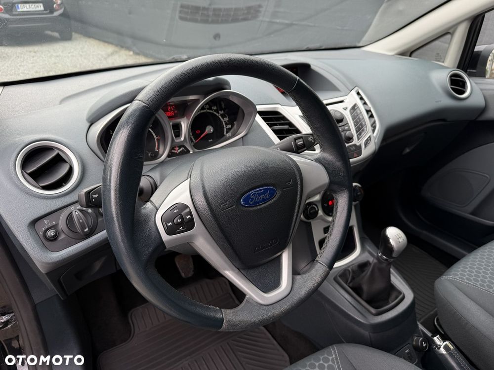 Ford Fiesta 1.25 Titanium - 23