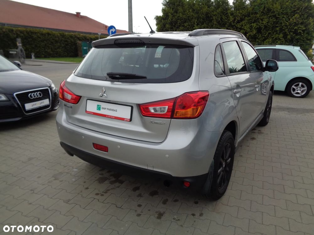 Mitsubishi ASX - 5