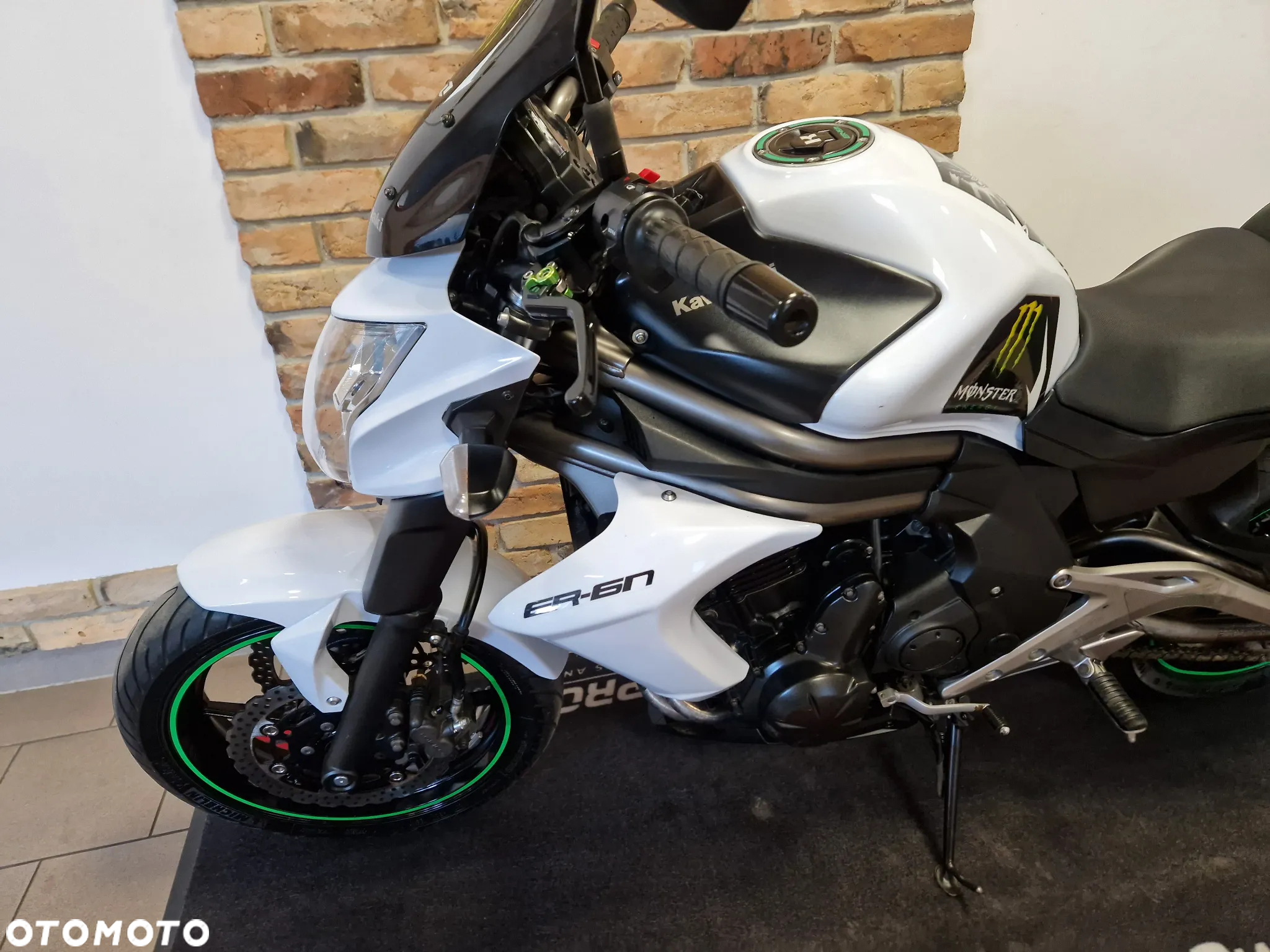 Kawasaki ER - 19