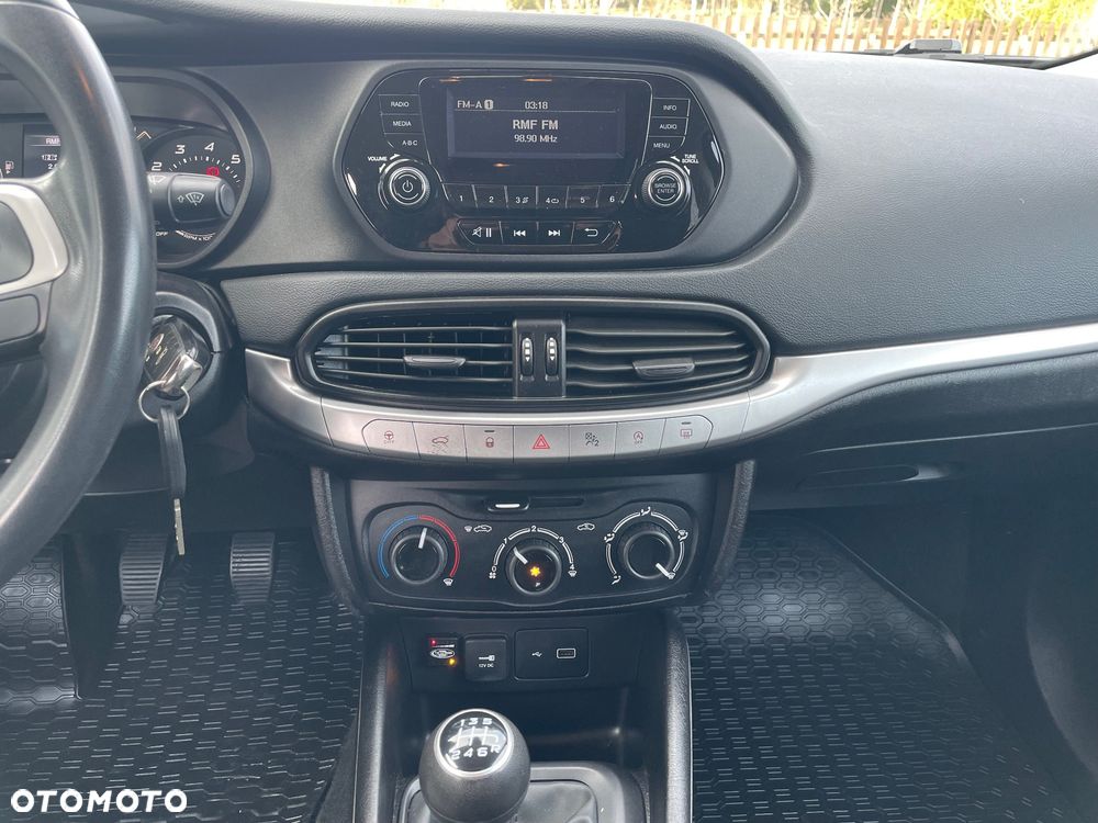 Fiat Tipo 1.4 16V Street - 27