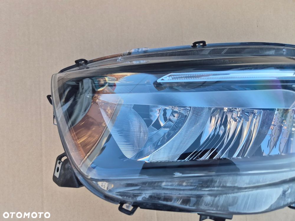 Iveco Daily lampa lewa.2018-2025.FULL LED.OE. - 2