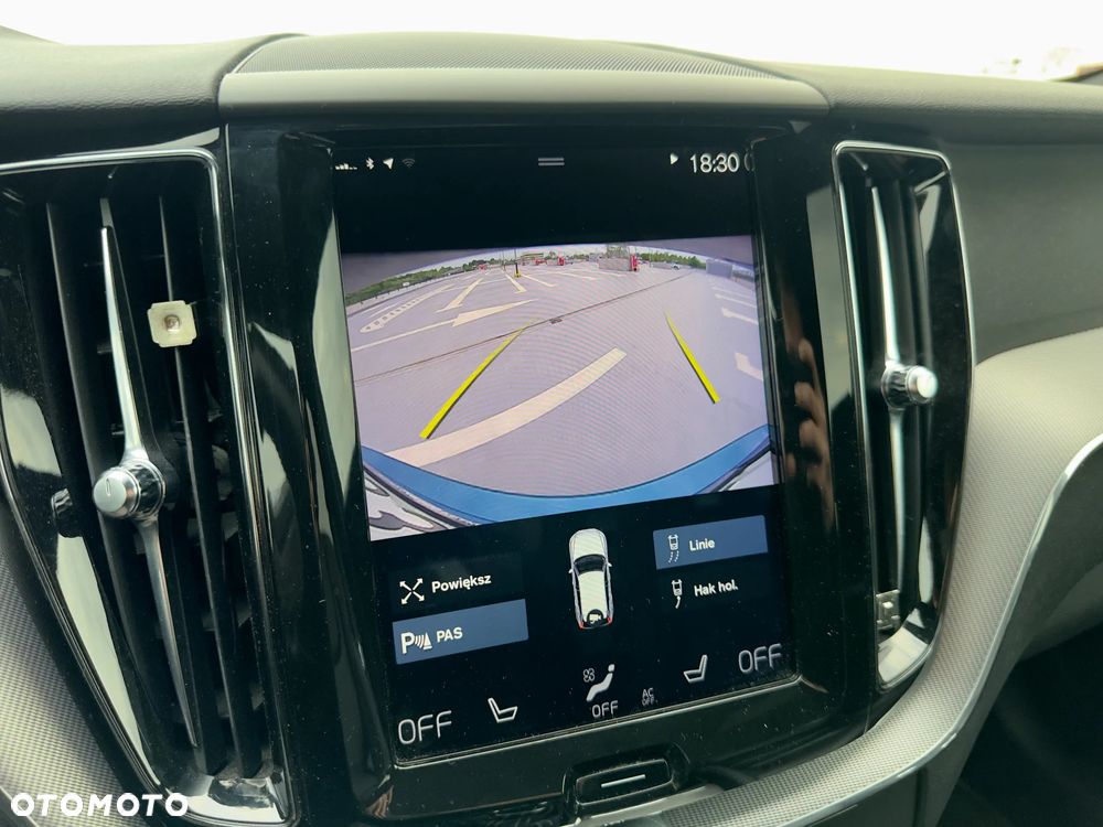 Volvo XC 60 T5 GPF AWD R-Design - 22