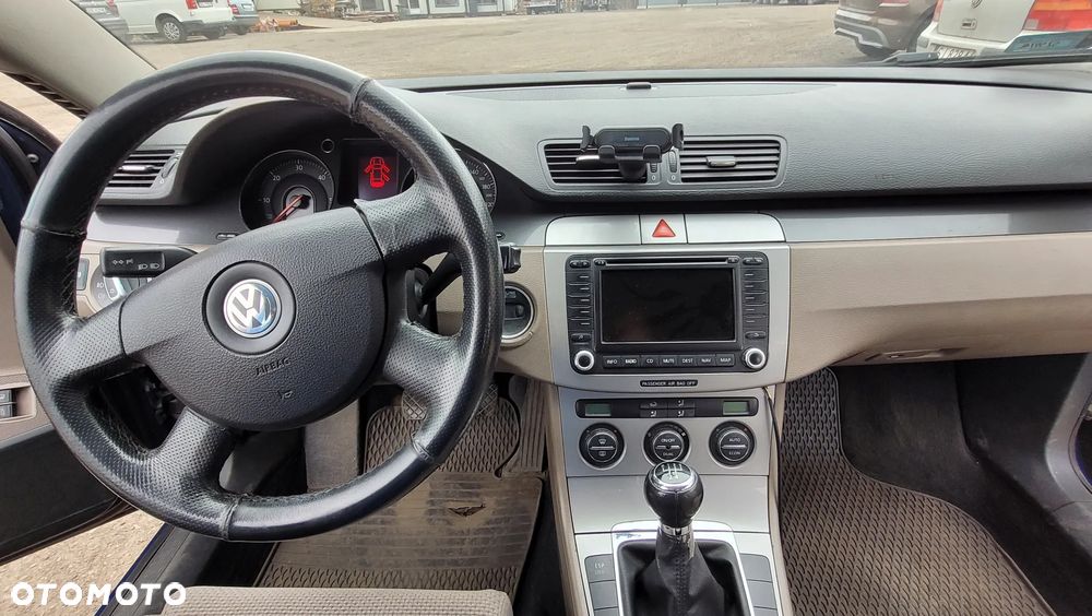 Volkswagen Passat 1.9 TDI Comfortline - 29