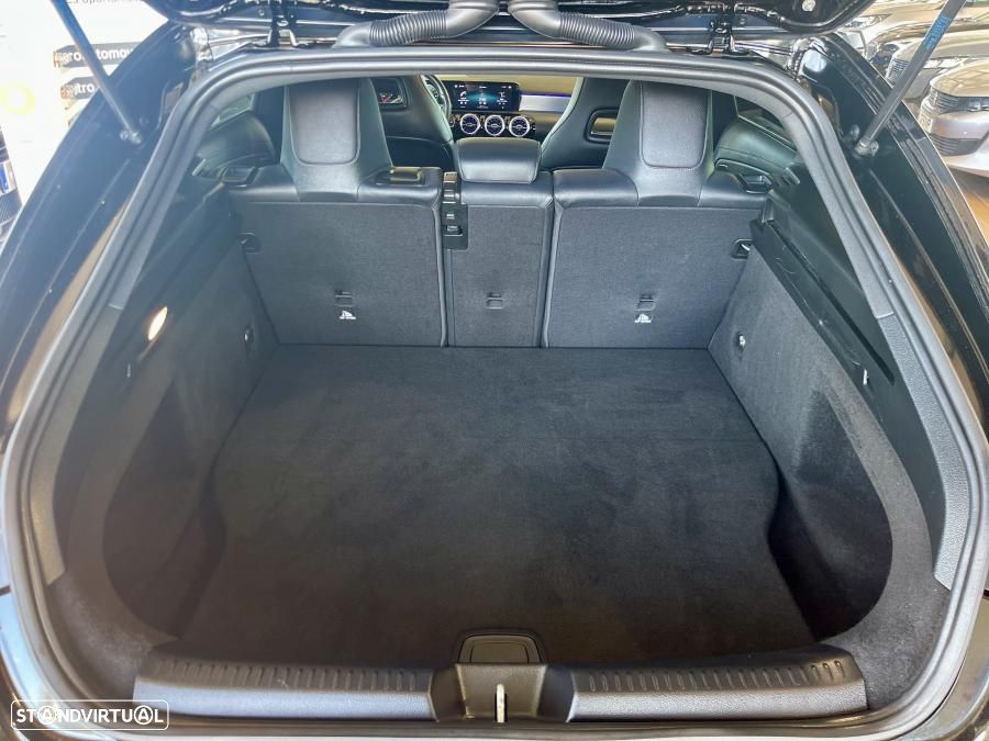 Mercedes-Benz CLA 250 e 8G-DCT Edition AMG Line - 38