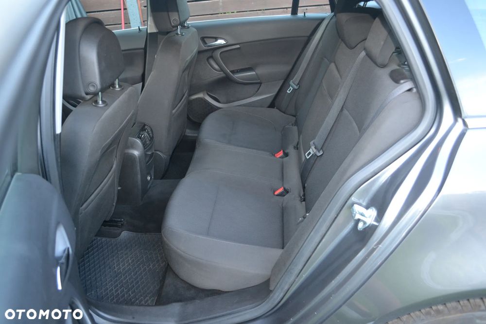 Opel Insignia - 17