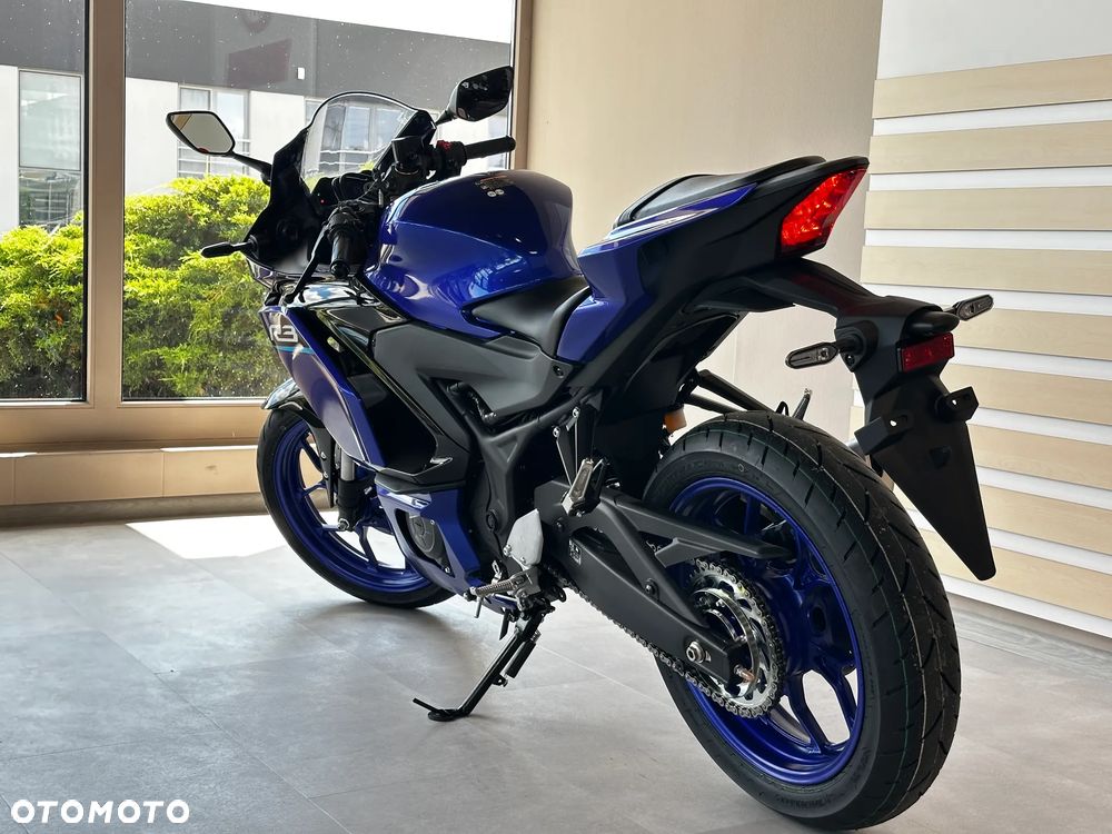 Yamaha R3 - 4