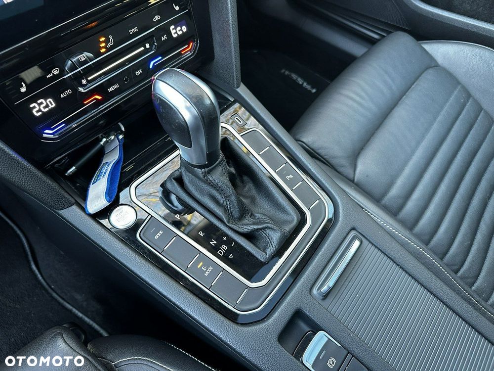 Volkswagen Passat - 5