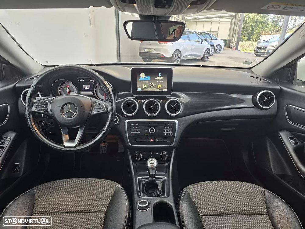 Mercedes-Benz CLA 180 d Urban - 19