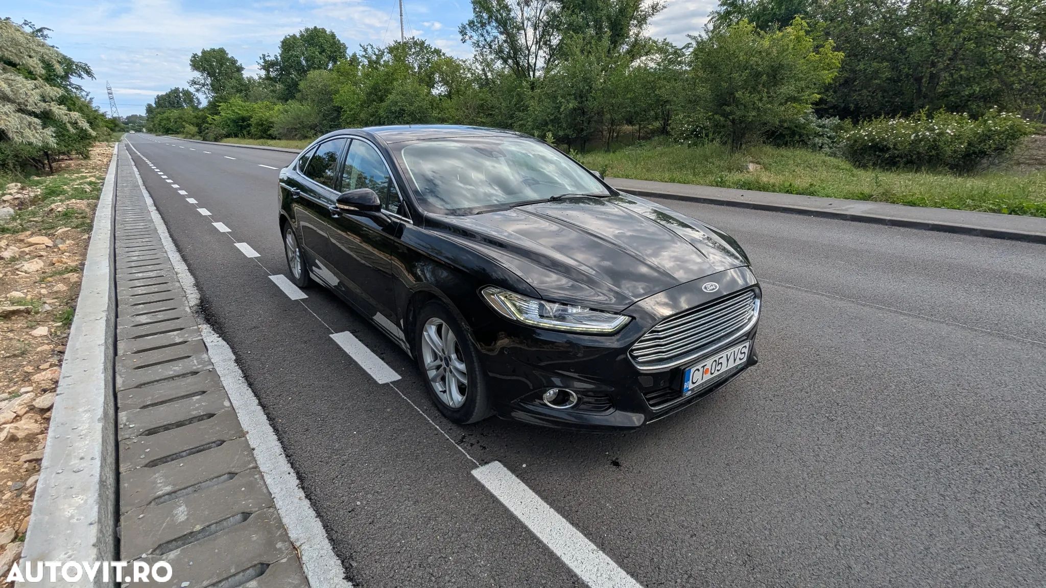 Ford Mondeo 2.0 TDCi Powershift Titanium - 1