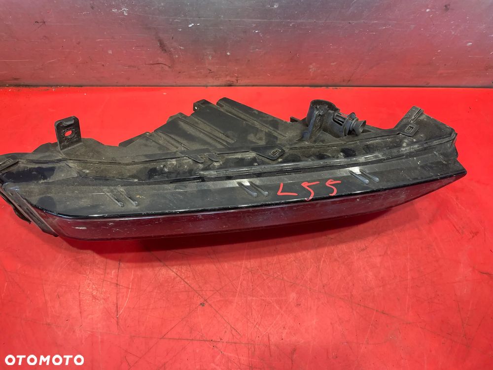 SKODA SUPERB III  HALOGEN LEWY 3V0941699 B - 3