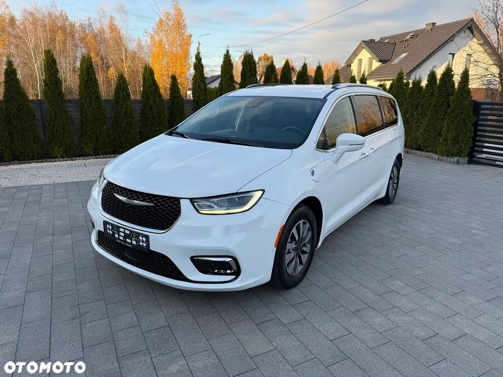 Chrysler Pacifica - 3