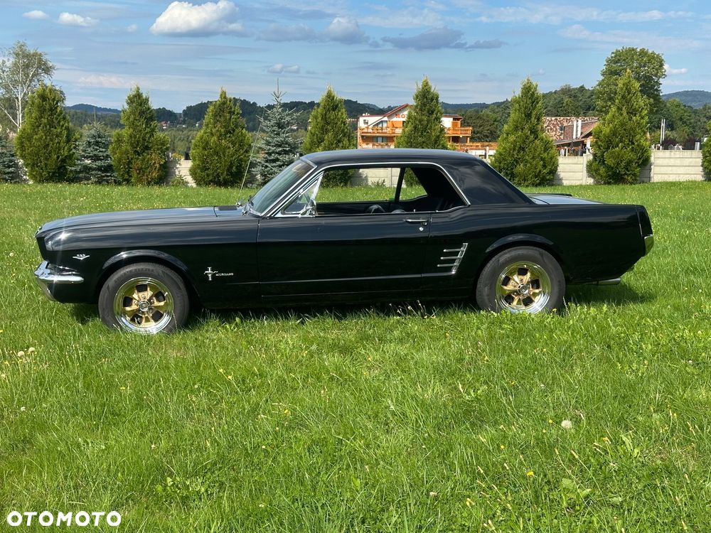 Ford Mustang - 17