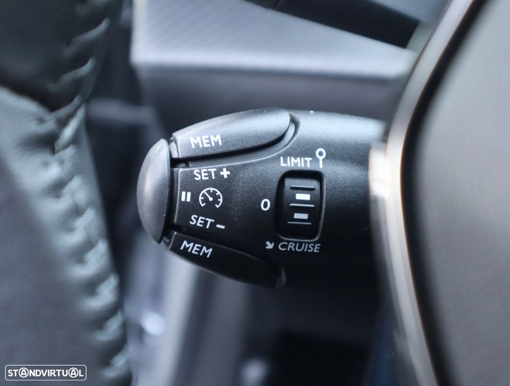 Peugeot 208 1.2 PureTech Active - 32