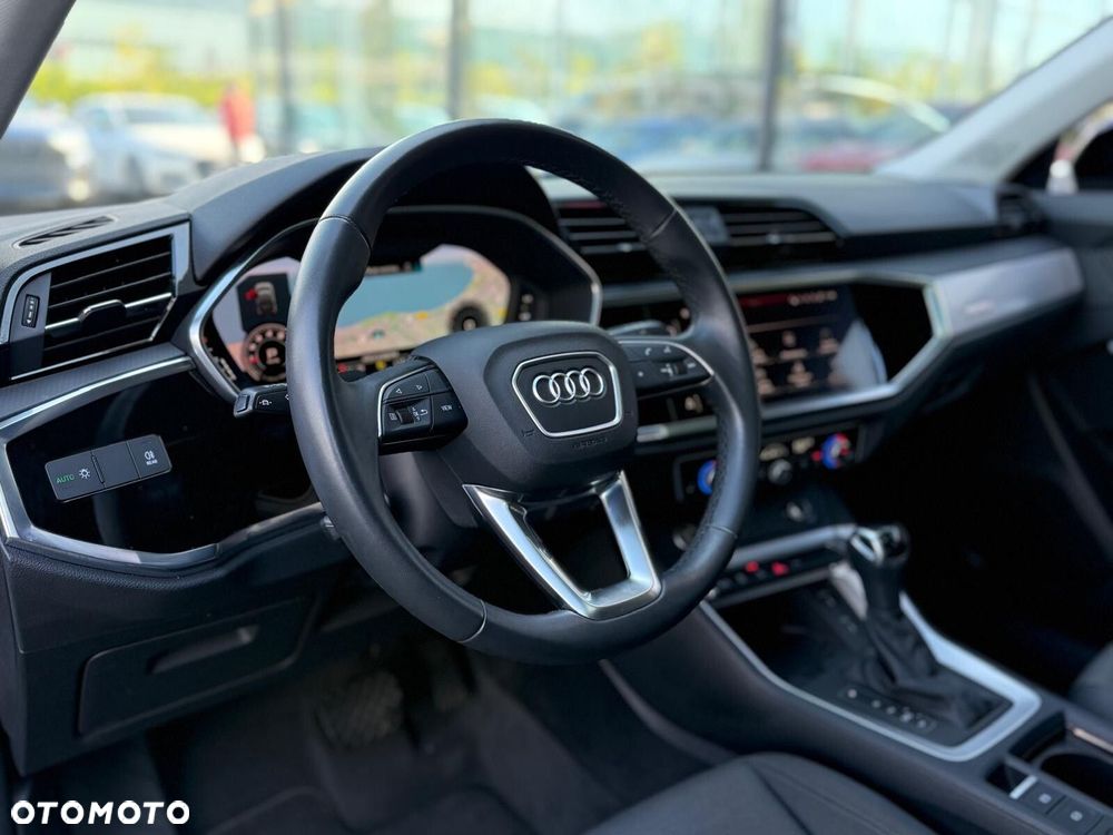 Audi Q3 Sportback - 9