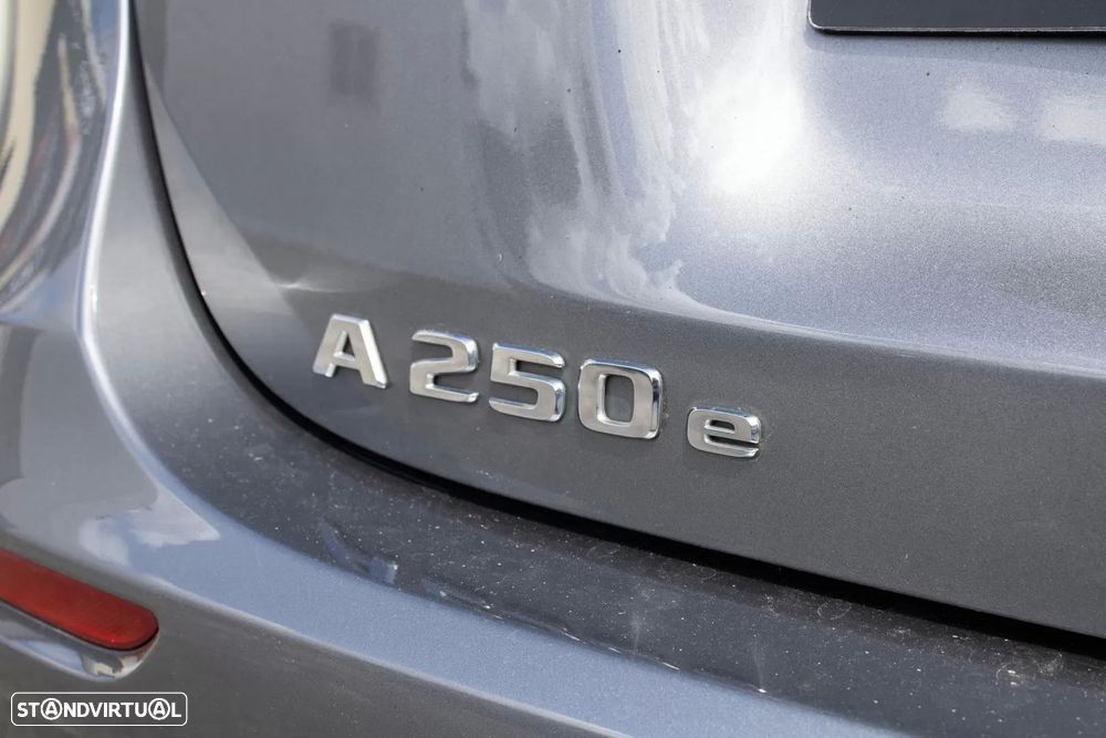 Mercedes-Benz A 250 e 8G-DCT Progressive - 10