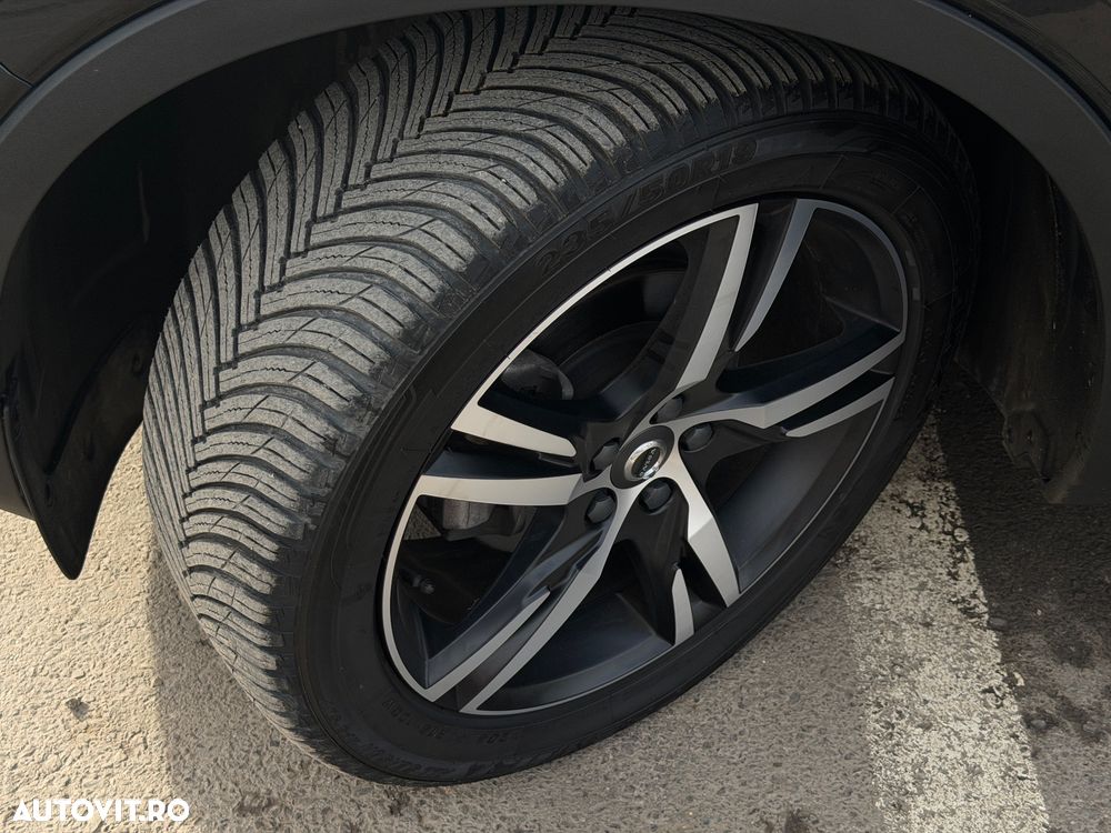 Volvo XC 40 T3 Geartronic RDesign - 16