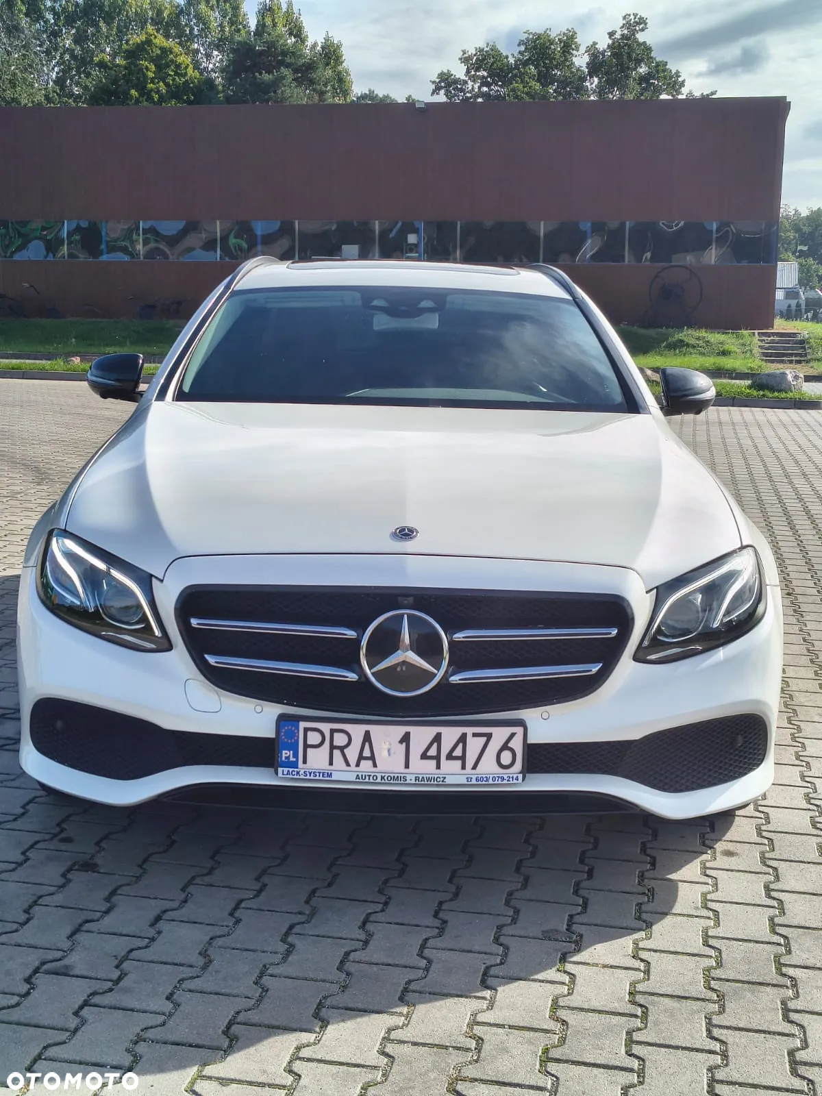 Mercedes-Benz Klasa E 300 d 9G-TRONIC - 24