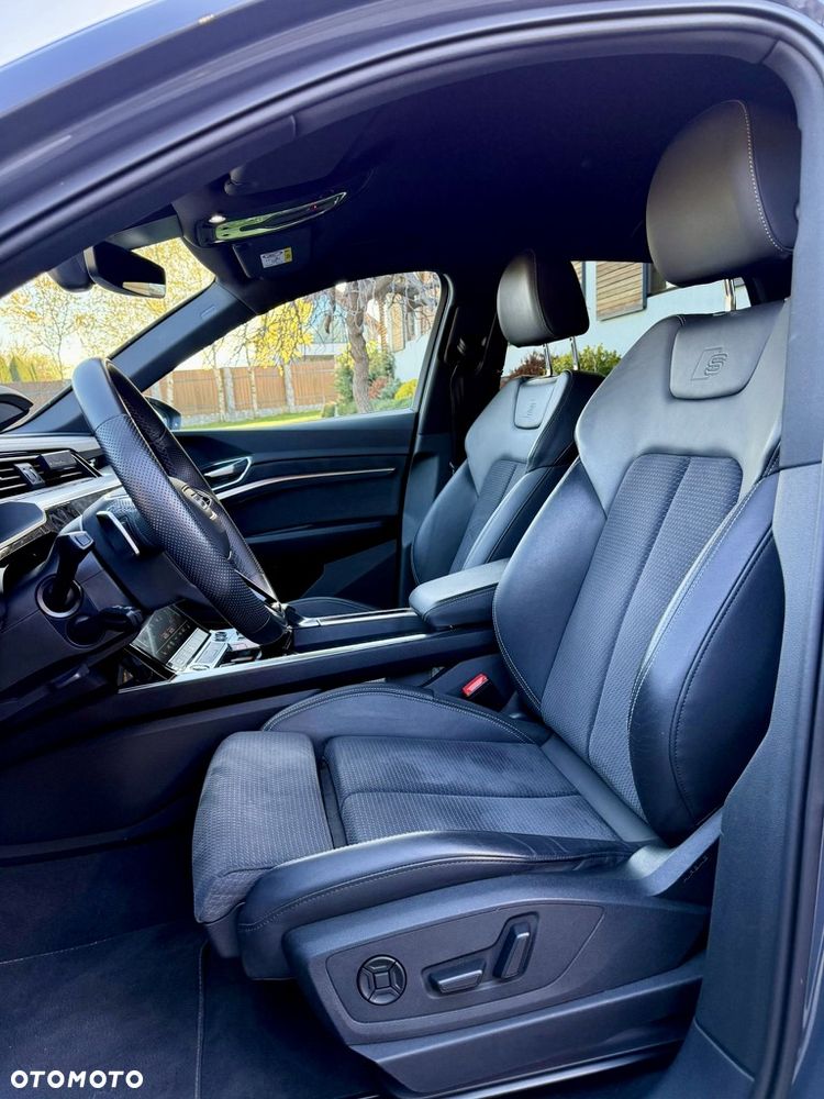 Audi Q8 Sportback e-tron - 7