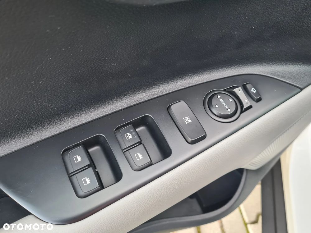 Kia Stonic 1.0 T-GDI 120 Vision - 10