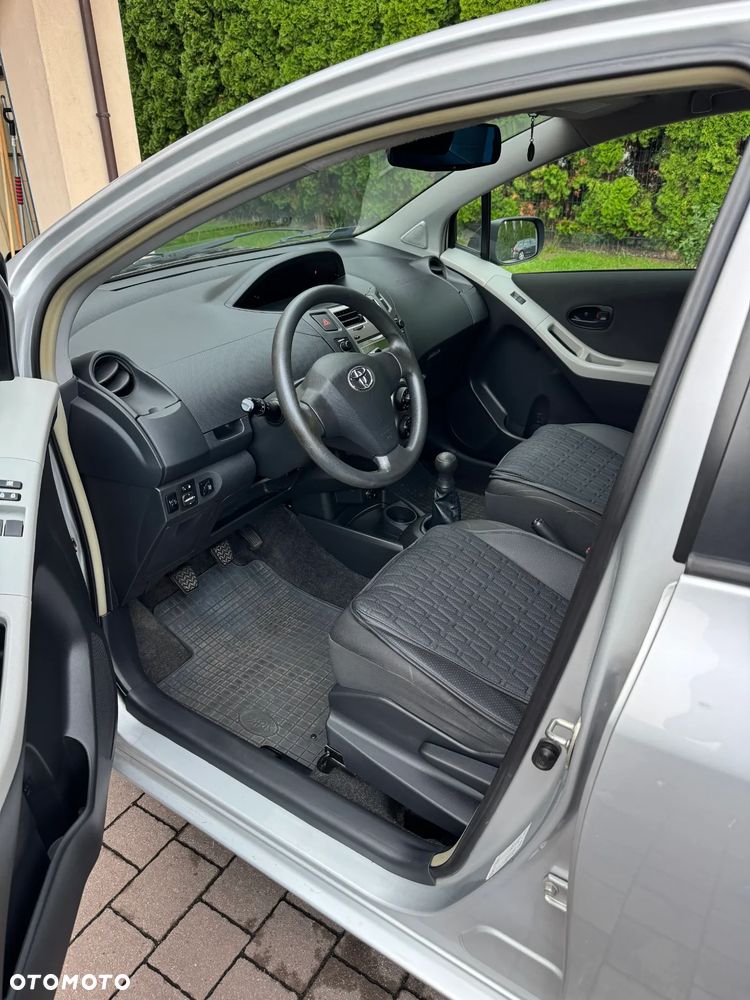 Toyota Yaris - 9