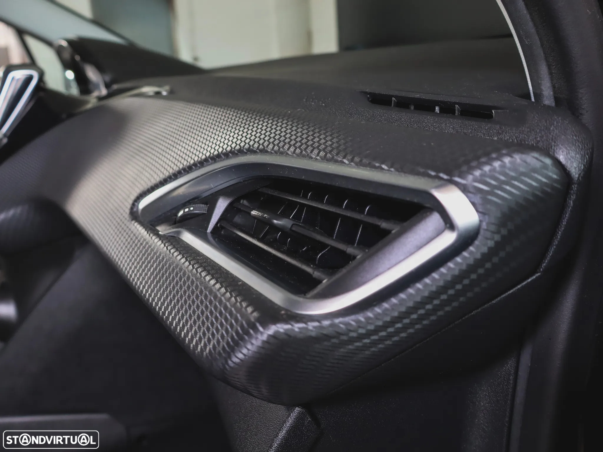 Peugeot 208 1.2 PureTech Style - 26