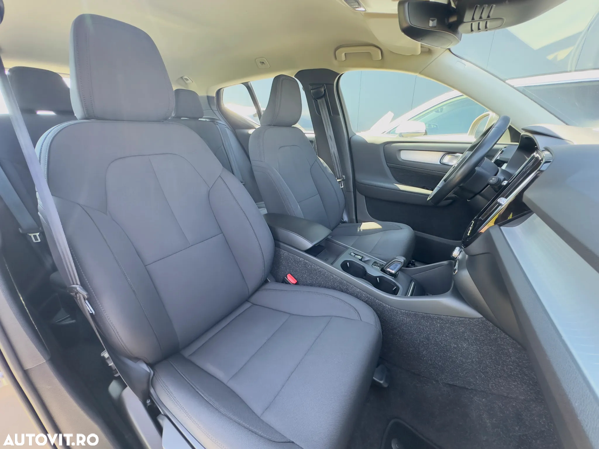 Volvo XC 40 T4 Recharge DKG Essential - 28