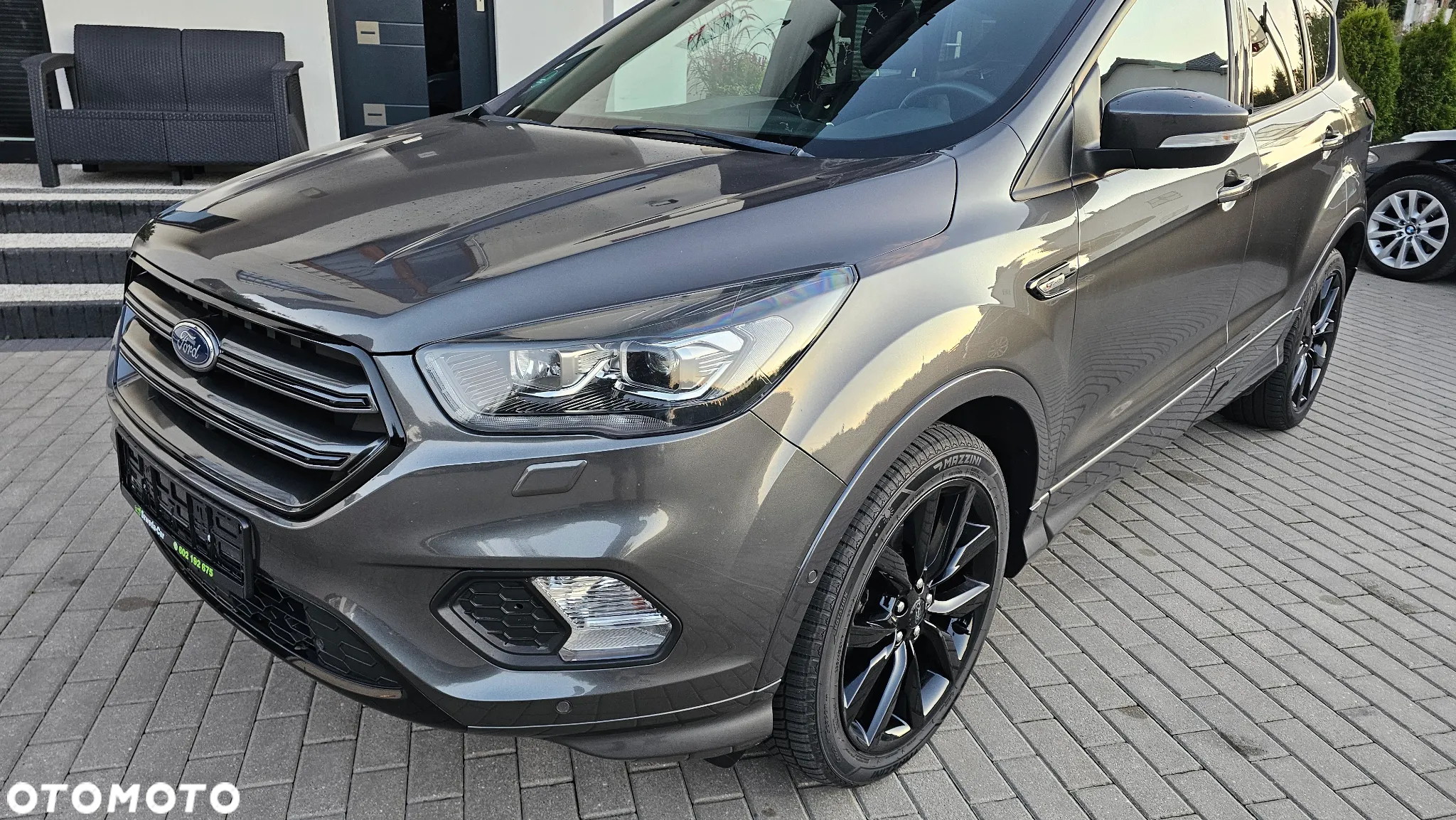 Ford Kuga 1.5 EcoBoost 2x4 ST-Line - 5