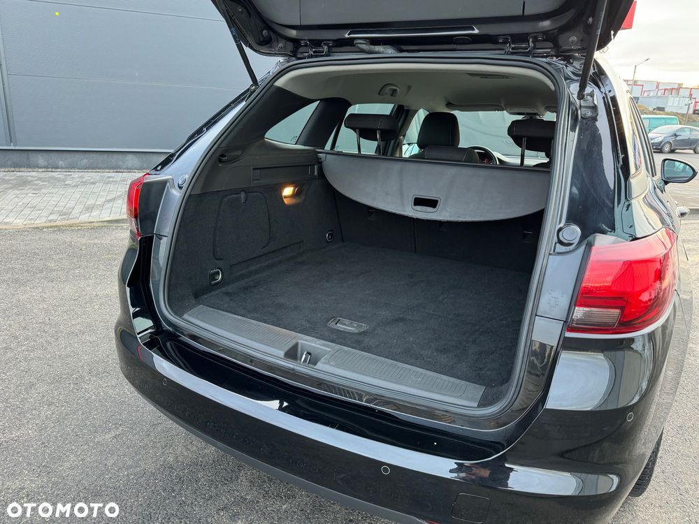 Opel Astra 1.6 CDTI Essentia - 9