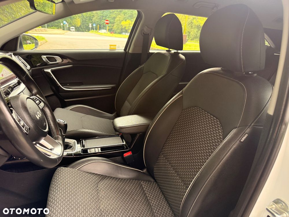 Kia Ceed 1.5 T-GDI Business Line - 16