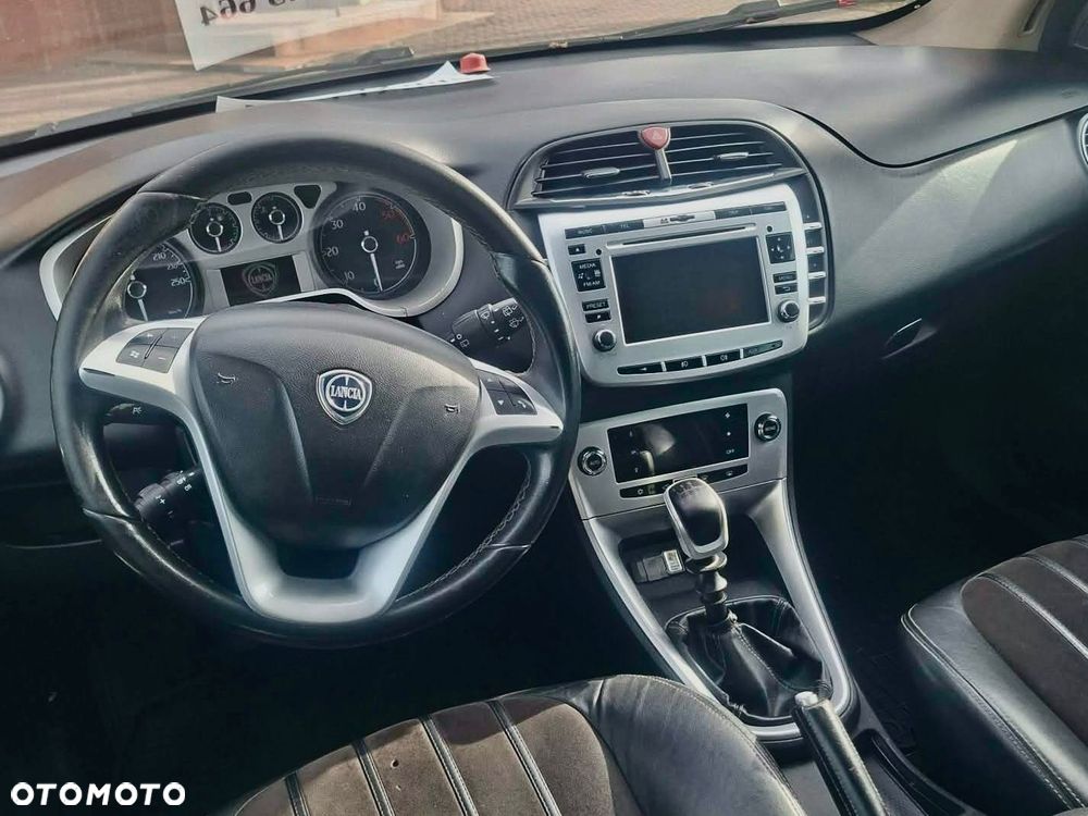 Lancia Delta 1.6 MultiJet 16v Oro - 8