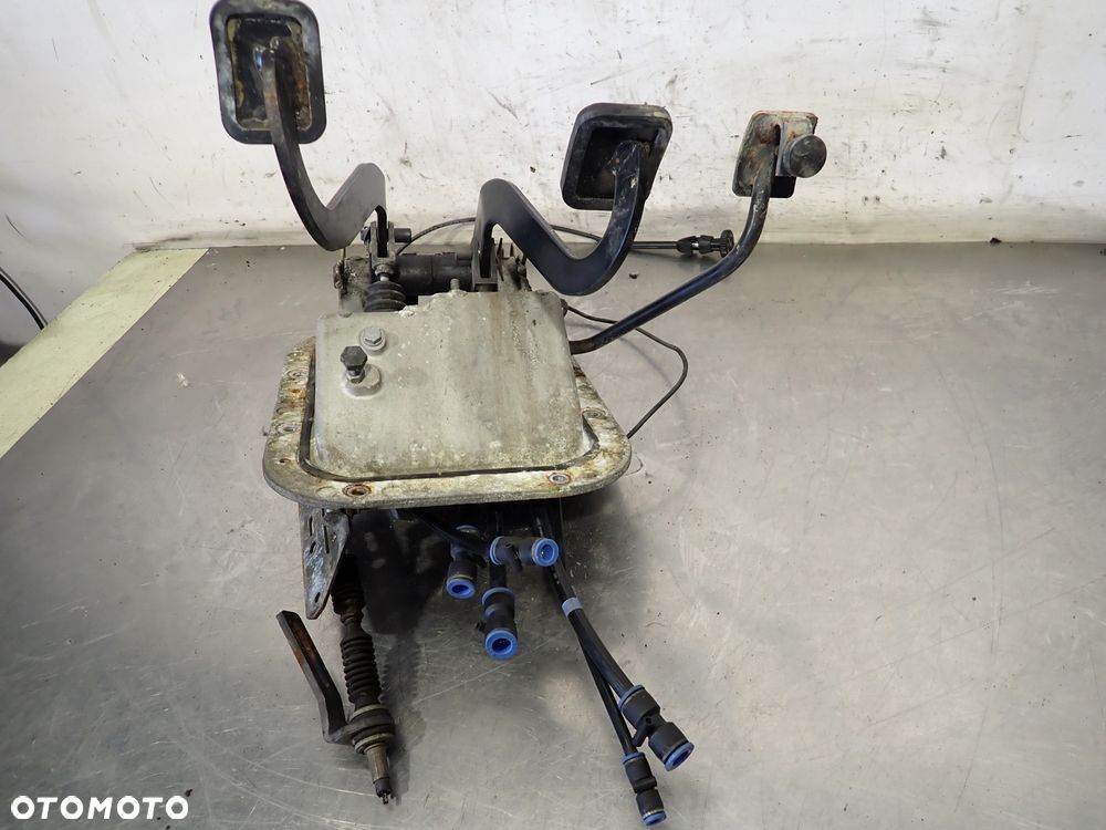 PEDAŁ SPRZĘGŁA HAMULCA GAZU RENAULT MIDLUM 4.1 5010422019   5600201491 - 12