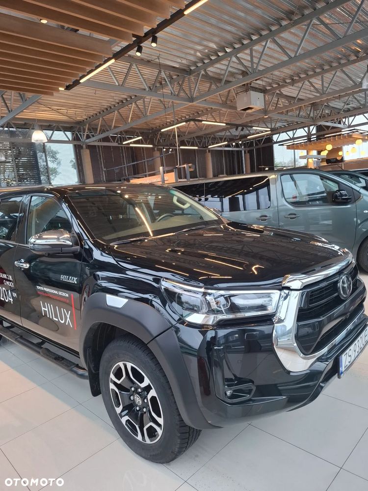 Toyota Hilux - 2
