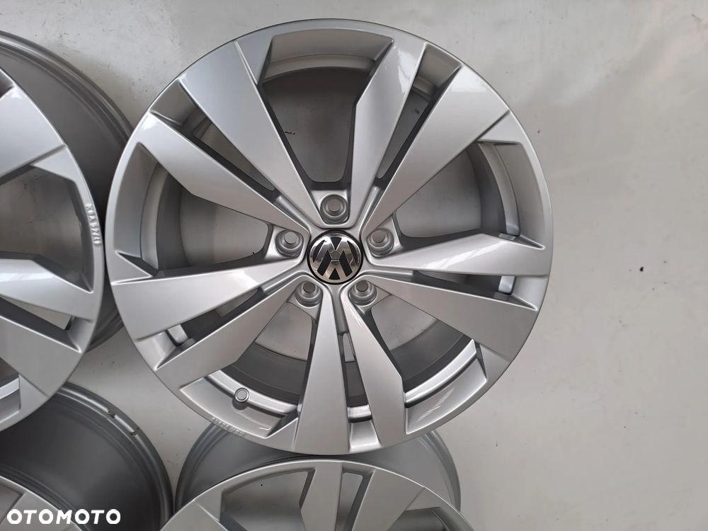 FELGI 5x112 7.5Jx18 CALI ET50 10A071498 VW SEAT SKODA AUDI DEMO NOWE Komplet - 4