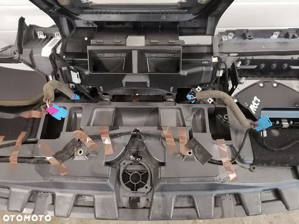 Deska Rozdzielcza Konsola Czarna Pulpit Poduszka Audi A8 D3 Europa - 19